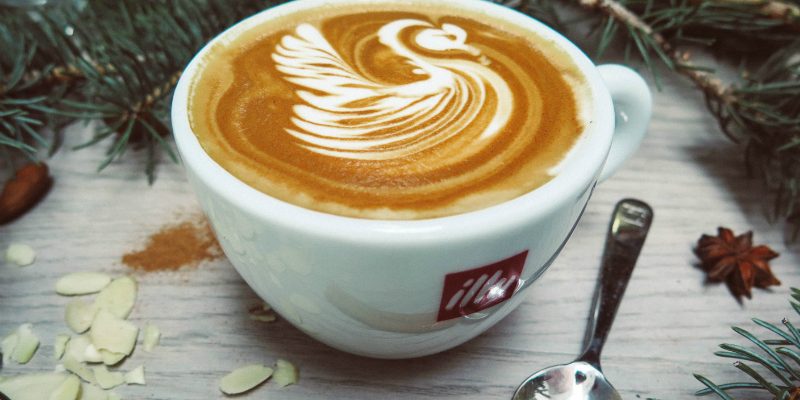 swan latte art